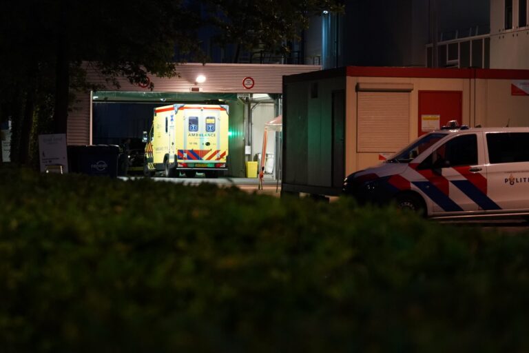 Man loopt met schotwond IJsselland Ziekenhuis binnen