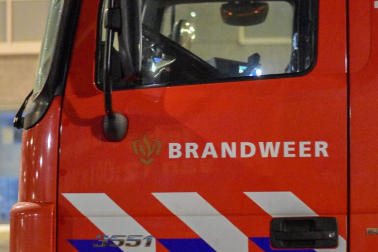 Brand in wasmachine zorgt voor veel rook in woning Beemsterhoek