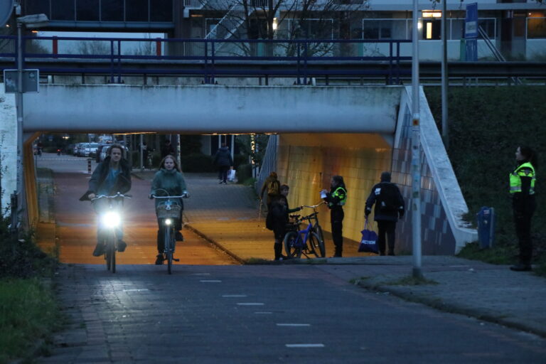 Tientallen bekeuringen tijdens fietscontrole bij Capelsebrug